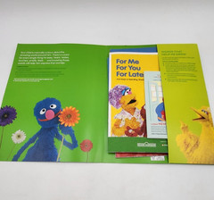 CTW Sesame Street Words Are Everywhere Learning Kits Bilingual Books 2 sets