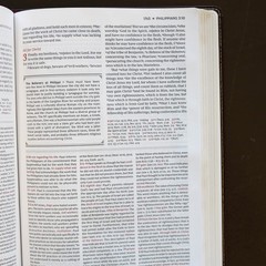 NKJV Study Bible, Premium Bonded Leather, Black, Comfort Print: The Complete …