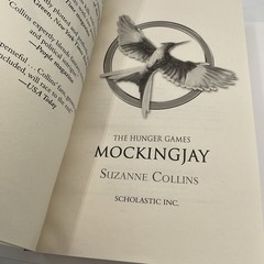 The Hunger Games Trilogy Scholastic Boxed Set Slipcase Suzanne Collins
