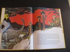 DINOSAURS Giants of the Past A BIG Golden Book 1976 Eileen Daly 9×12″ VG
