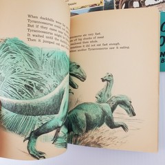 4 Book Lot Dinosaur Story Joanna Cole, Discovering Dinosaurs, Triumph of the…