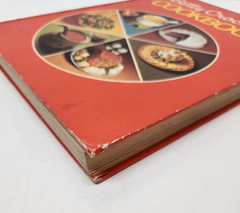 Vintage 1972 Betty Crocker’s Pie Cover Sear Holiday Edition Cookbook