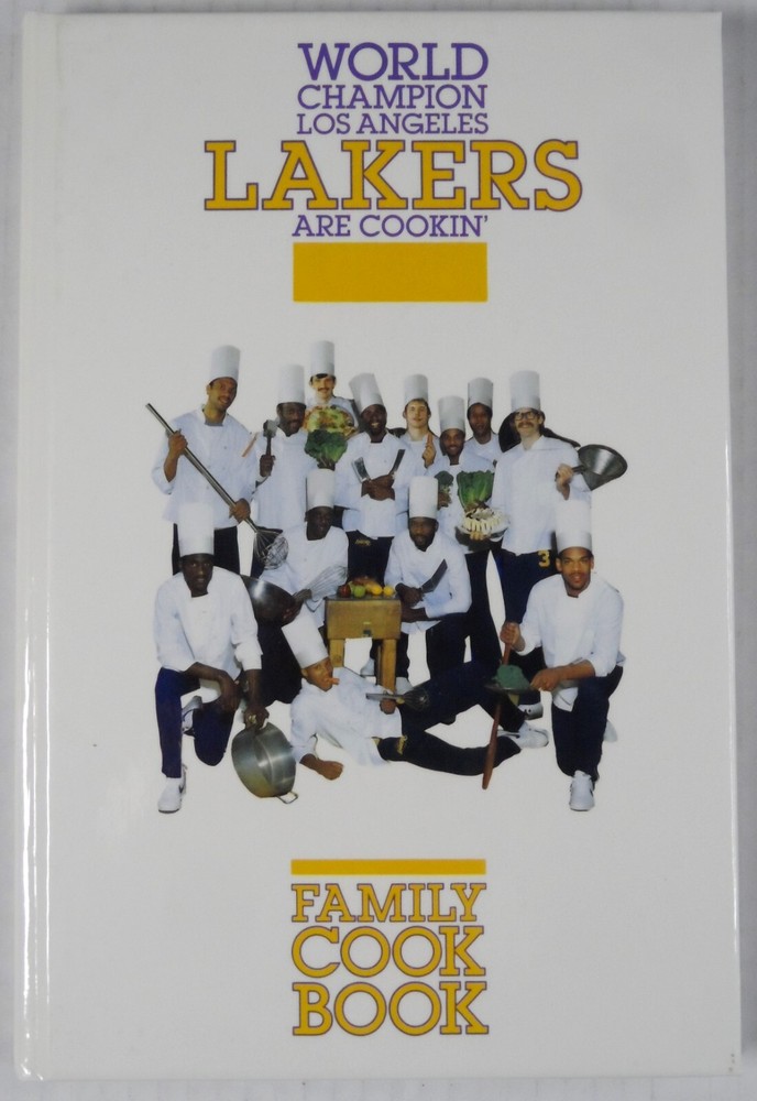 World Champion Los Angeles Lakers Are Cookin’ Family Cookbook 1985 HC 184 pages
