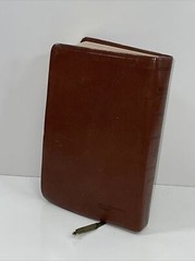 NIV Men’s Devotional Bible PREMIUM BONDED LEATHER ZONDERVAN