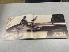 GUN-A VISUAL HISTORY BY DR. CHRIS McNABB, 360 PAGES. LIKE NEW.