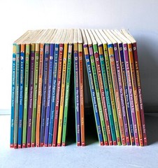 Lot of 26 A to Z Mysteries Complete Series Set Paperback Books by Ron Roy