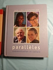 2 Books! LE FRANCAIS EN FRANCAIS and Paralleles Communication et Culture Allen