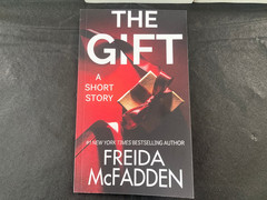 Lot of 4 Freida McFadden Paperback – Crash/Tenant/Do Not Disturb/Gift