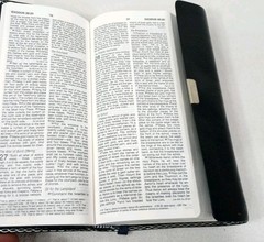 NIV Trimline Bible 1984 Zondervan Blue Bonded Leather Snap Flap Red Letters