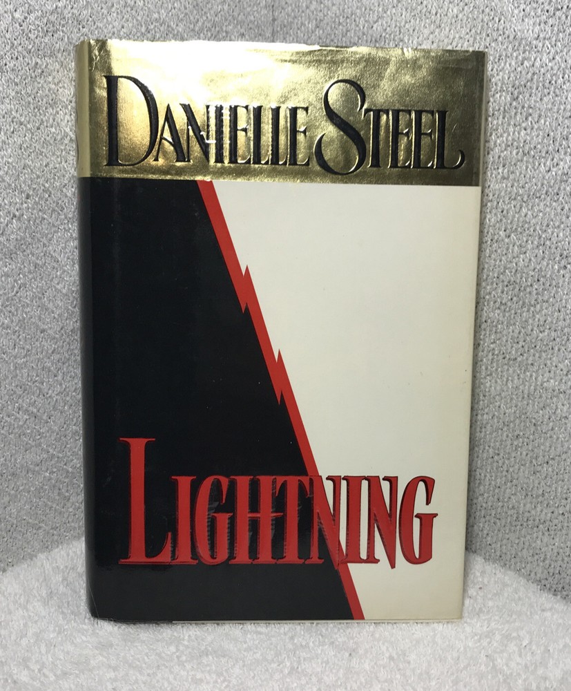 Lightning Danielle Steel Hardback with Sleeve Book Delacorte Press 396 pages