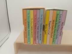 2 Vintage Box Sets “LITTLE TREASURY BEATRIX POTTER STORIES” Books & Cassettes