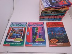 LOT OF 30: Vintage 90s RL Stine GOOSEBUMPS Books VG/EX All Different + Extras