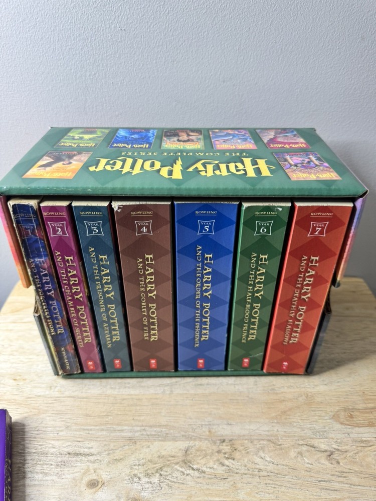 Harry Potter Paperback Boxset #1-7 by J. K. Rowling (2009, Paperback) READ