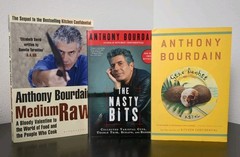 Medium Raw Bourdain, Anthony