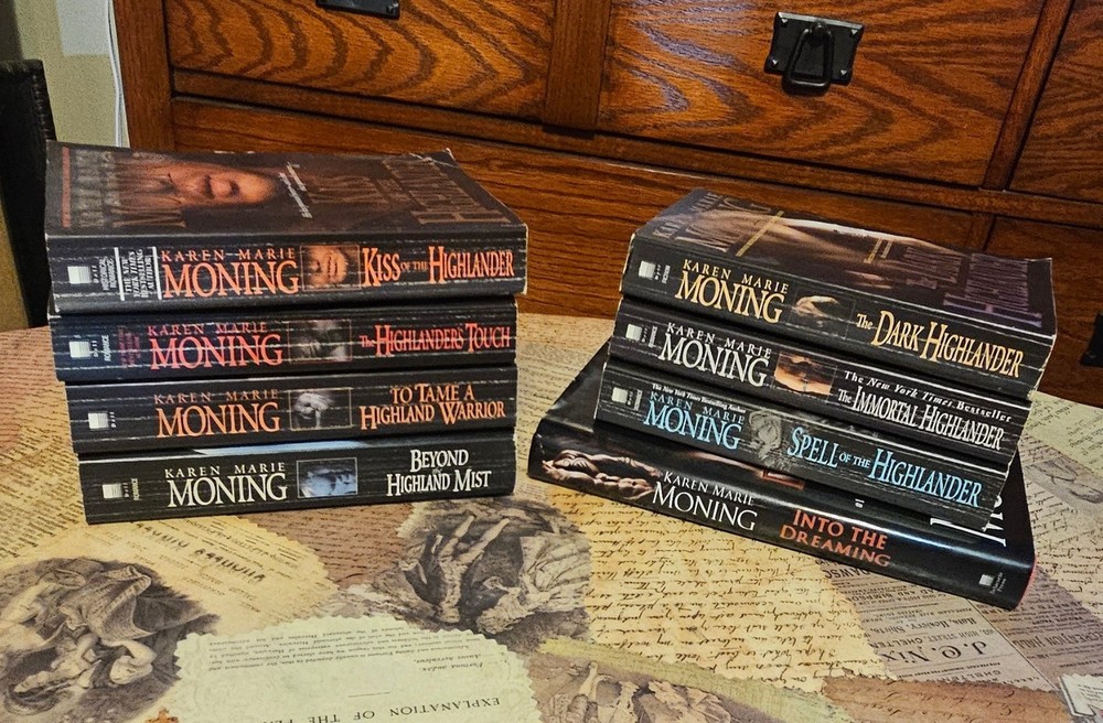 Karen Marie Moning Highlander Series Complete Lot 1-8 Paperback Hardcover EUC