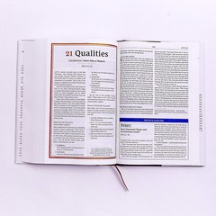 NIV Maxwell Leadership Bible Premium Bonded Leather BRAND NEW in Shrink Wrap!!!