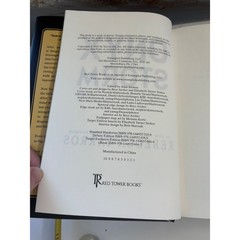 Onyx Storm Rebecca Yarros Deluxe Hardcover Sprayed Edges The Empyrean Book 3