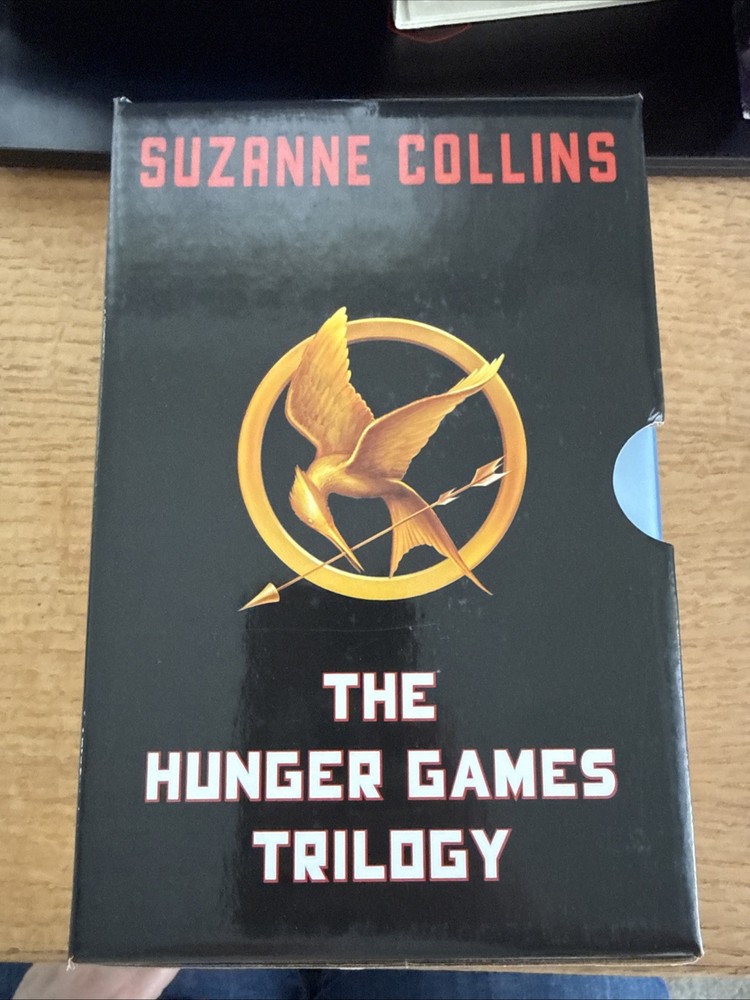 The Hunger Games Ser.: The Hunger Games Trilogy Boxed Set Set by Suzanne Collins