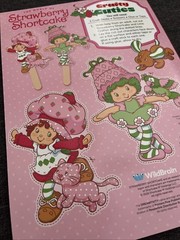 🍓THE WORLD of STRAWBERRY SHORTCAKE BERRY CUTE Coloring & Activity Book🍓