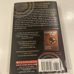Hunger Games Ser.: The Hunger Games by Suzanne Collins Paperback