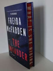 SIGNED The Intruder Freida McFadden Limited FIRST EDITION sprayed Edges hardback