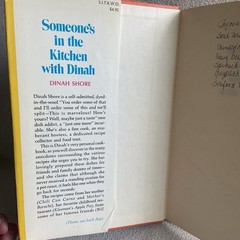 Someone’s in the Kitchen with Dinah Vintage Recipe Cookbook 1971 HC DJ
