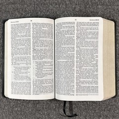 Amazing Facts Prophecy Study Bible NKJV Leathersoft Black Thomas Nelson 2008