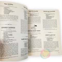 VTG 1968 Favorite Recipes of California Winemakers Cookbook Wine Pairings 60s