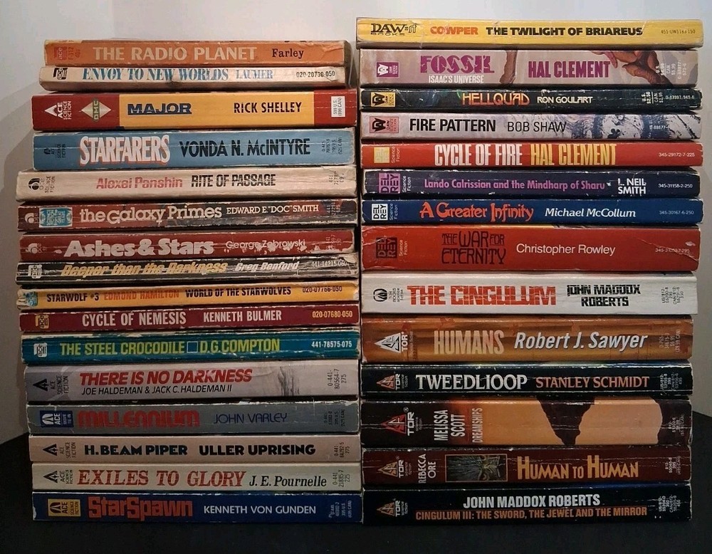 VTG Mixed Book Lot of 30 Fantasy Sci-fi: ACE Del Rey DAW Tor Publications *Good*