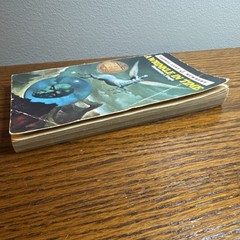 A Wrinkle in Time by Madeleine L’Engle 1976 PB Dell Laurel Leaf STRANGER THINGS
