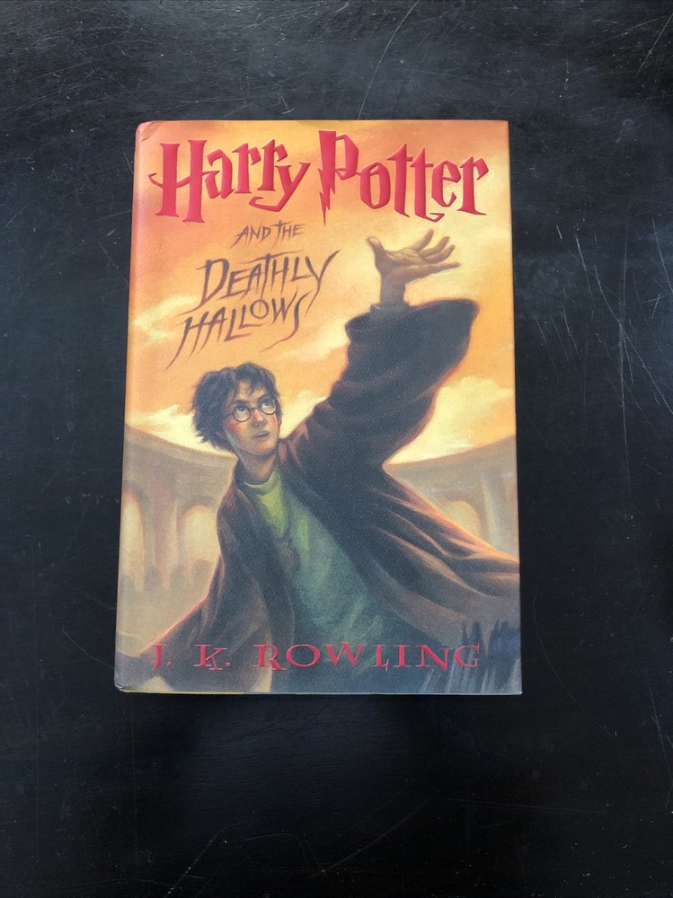Harry Potter Ser.: Harry Potter and the Deathly Hallows by J. K. Rowling (2007,
