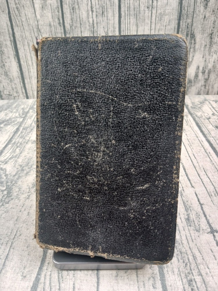 Holy Bible: Authorized King James Version (Zondervan, Concordance, Red) Pre-Own