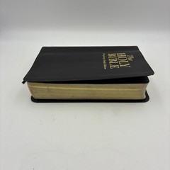 USED Prophecy Study Bible (2008 Black Leathersoft) – Amazing Facts Commentary