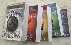 George R R Martin’s Game of Thrones: A Song of Ice and Fire 5-Book Boxed Set