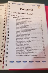 NEW „EASY CUPCAKE RECIPES” Hardback Spiral 2010 Cookbook Resources LLC 174 Pages