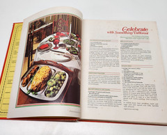 Vintage 1972 Betty Crocker’s Pie Cover Sear Holiday Edition Cookbook