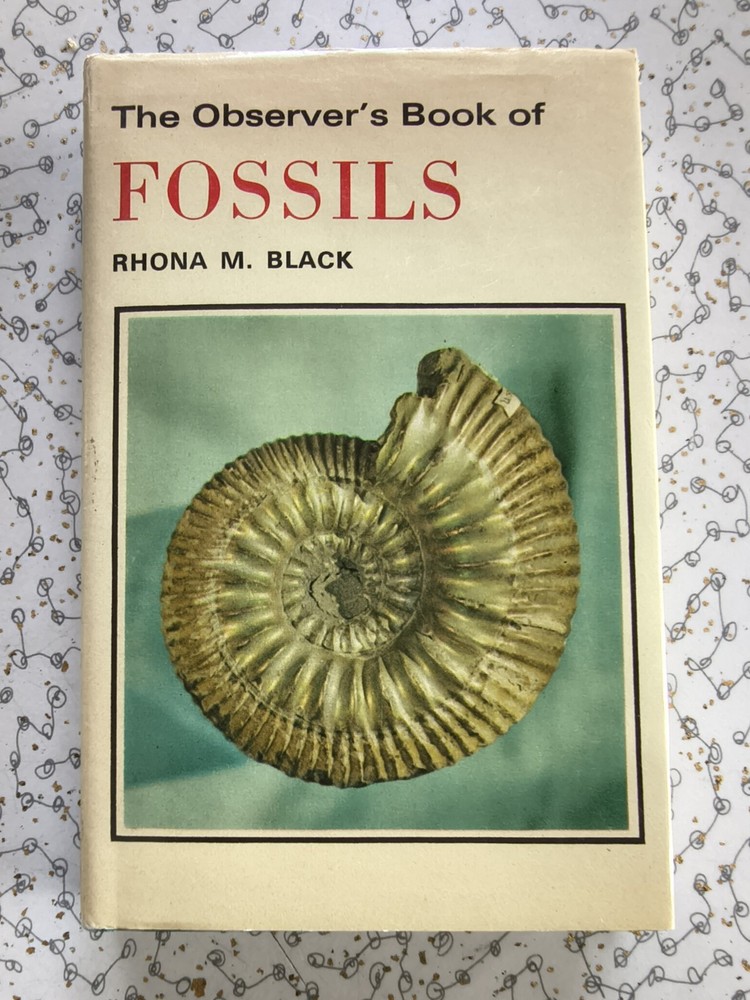 The Observer’s Book of Fossils by Rhona M. Black 1977 First Edition Hardback