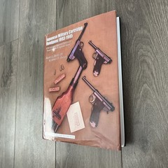 Japanese Military Cartridge Handguns 1893-1945 : A Revised and Expanded Edition