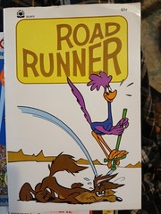 Non Age Books. Warner Bros. Road Runner and Wile E. Coyote Book Club Edition Lot