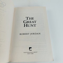 The Great Hunt (Wheel Of Time 2) Paperback By Robert Jordan 672 Pages