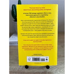 Never Split the Difference Chris Voss Paperback Negotiation Business Book