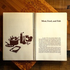 1972 VTG Whole Earth Cook Book PB – Sharon Cadwallader Judi Ohr – Santa Cruz CA