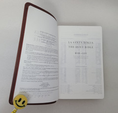 RVR / ESV *Bilingual* English/Spanish Bible La Santa Biblia / The Holy Bible
