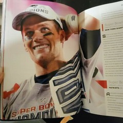 Legends -Tom Brady Issue-Lindy’s Sports Collector Edition Pro Football Spring 22