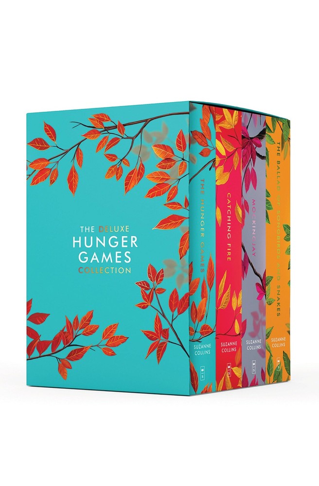 Hunger Games Box Set – Deluxe Edition – Suzanne Collins (Paperback)