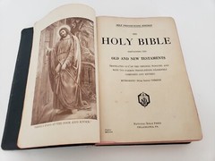 Self Pronouncing Holy Bible – National Bible Press – KJV King James Hardcover