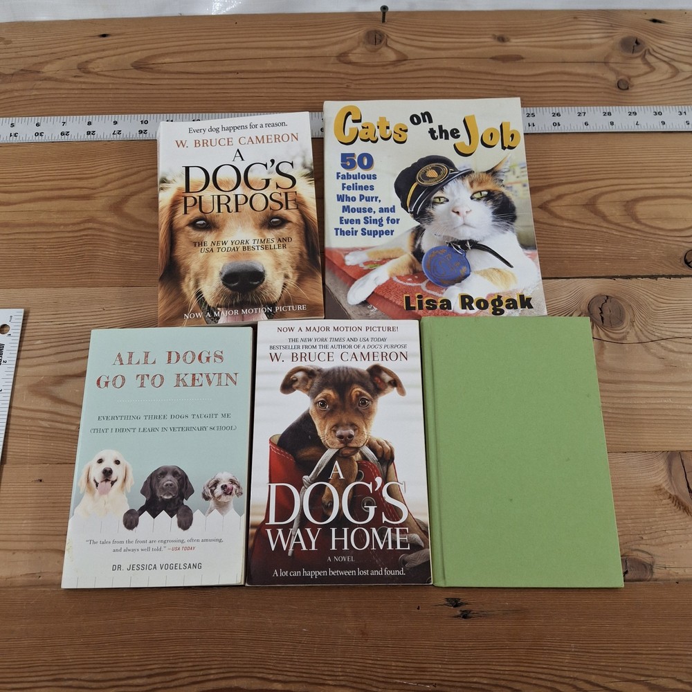 5 Book Lot 4 Dogs And A Cat