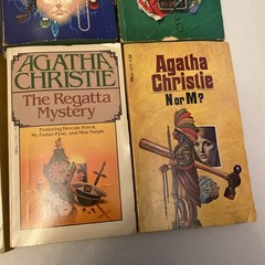 Lot of 8 AGATHA CHRISTIE Mysteries Paperback