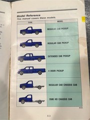Sierra GMC 1992 owner’s manual OEM used X-9204 regular extended 4-door chassis
