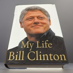 RARE ERROR – MY LIFE PRESIDENT BILL CLINTON 1st Ed. 1st Print HCDJ W/MISPRINT
